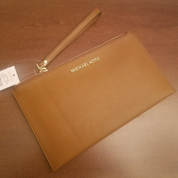 SALE! Michael Kors Clutch/Wristlet - Picture 3 of 8